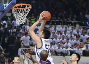 米兰体育官网-关于太阳队前锋表现出色，助力球队稳坐榜首位置！的信息