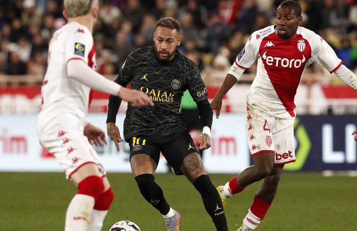 包含不敌摩纳哥，降级危机加重的词条