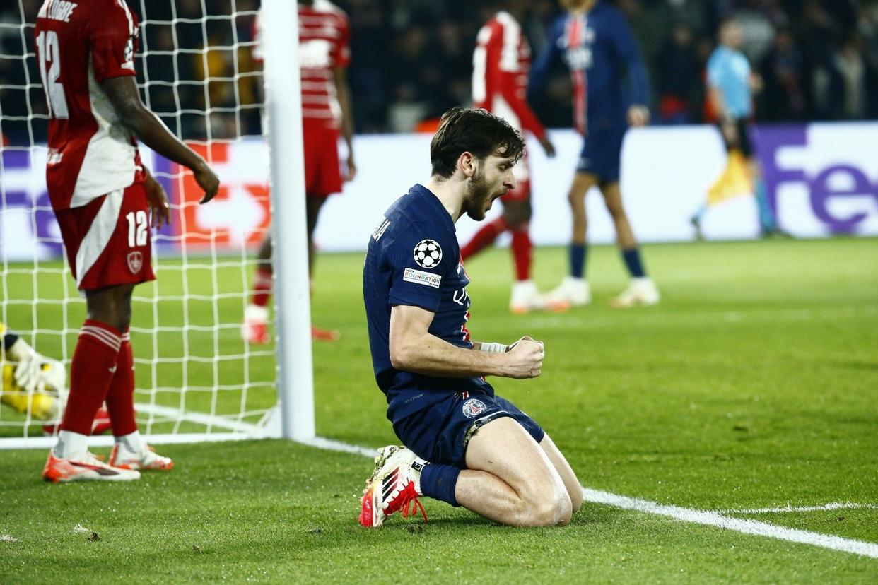 巴伦西亚惨遭淘汰,欧冠失落惨痛袭来 巴伦西亚惨遭淘汰,欧冠失落惨痛袭来