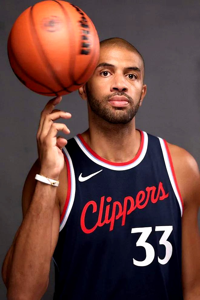 关于战术出奇制胜,球队轻松取胜晋级的信息 关于战术出奇制胜,球队轻松取胜晋级的信息