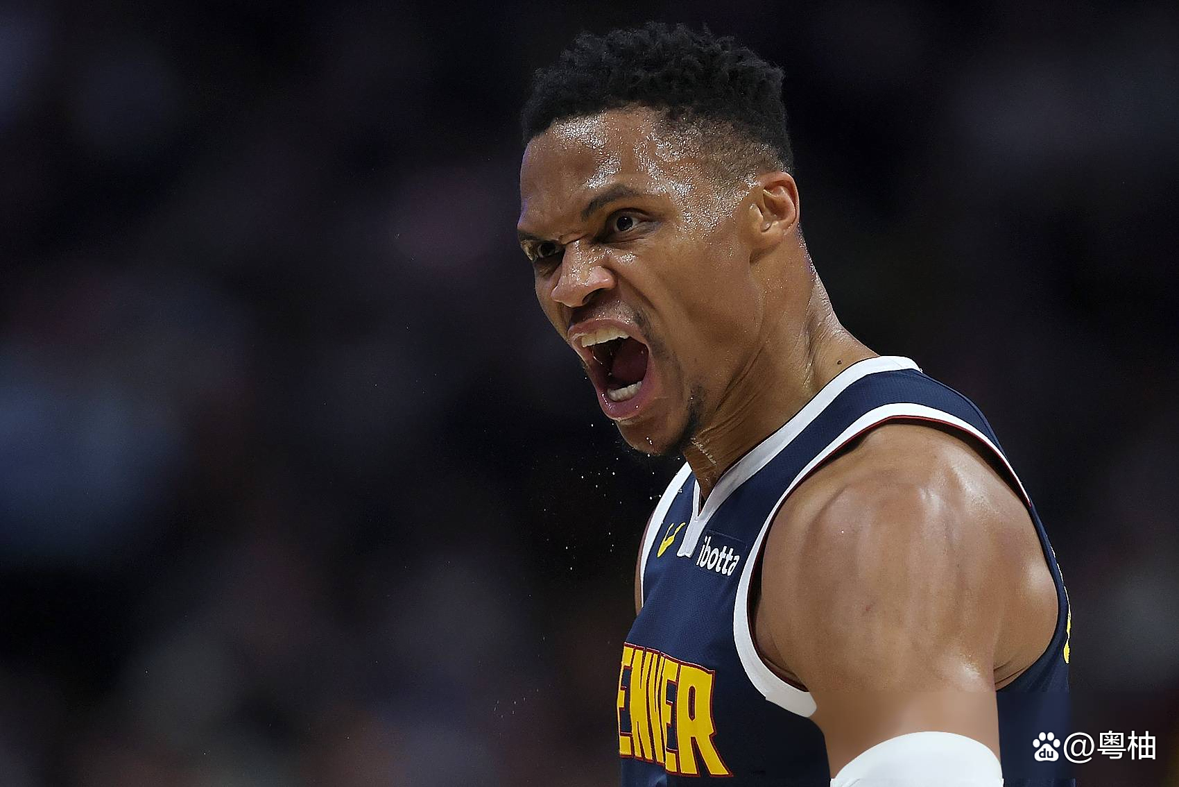 雷霆擒公牛，威少上演三双