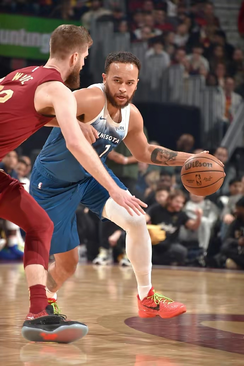 森林狼不敌骑士，遭遇两连败