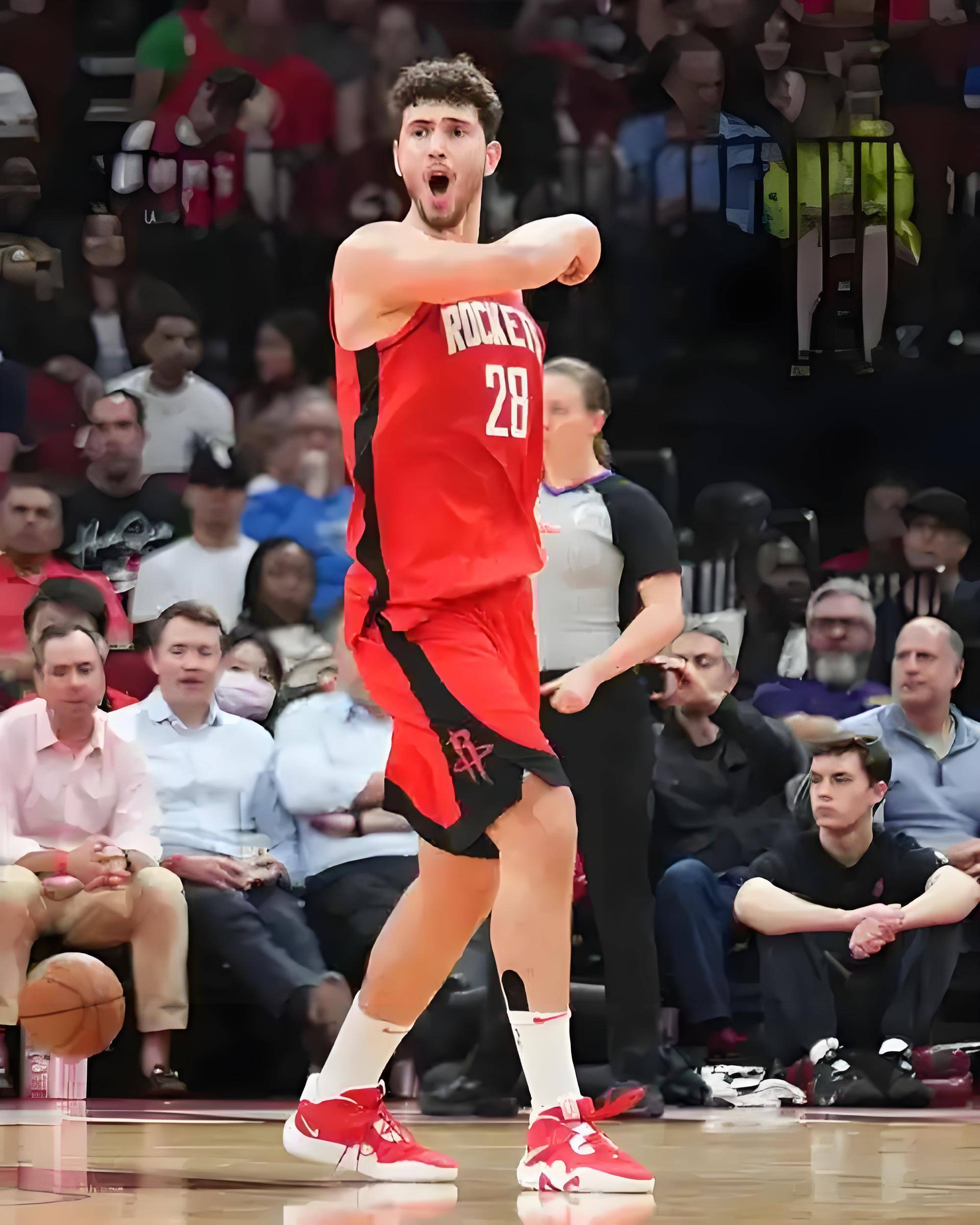 火箭主场大胜尼克斯，韦斯特布鲁克砍下三双