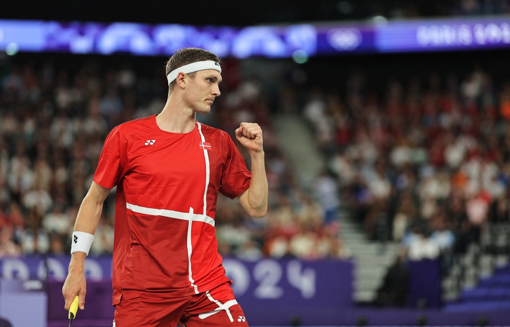 韩国队横扫泰国队，安赛龙点燃赛场